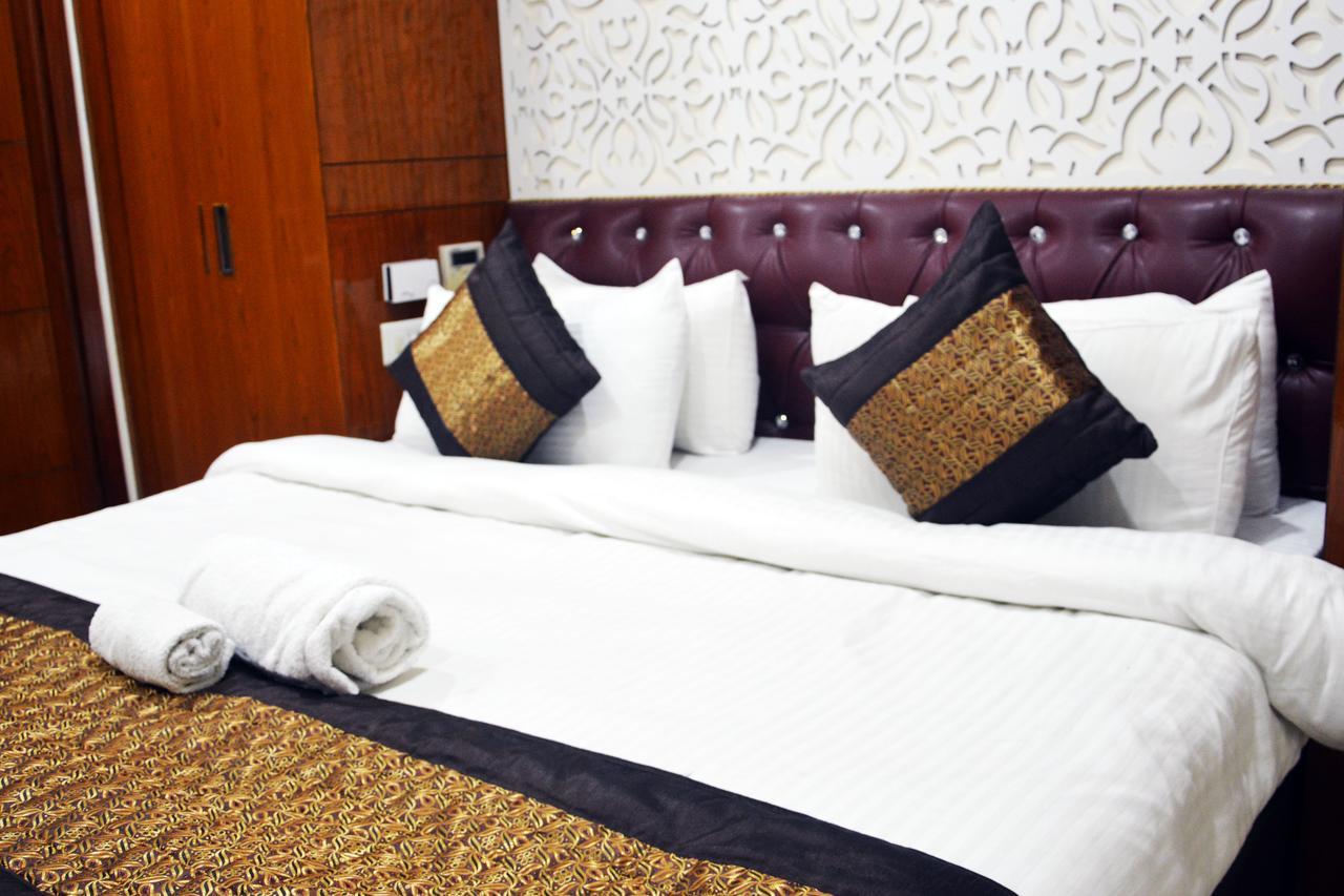 Hotel Trinity Corporate Udyog Vihar à Gurgaon Extérieur photo