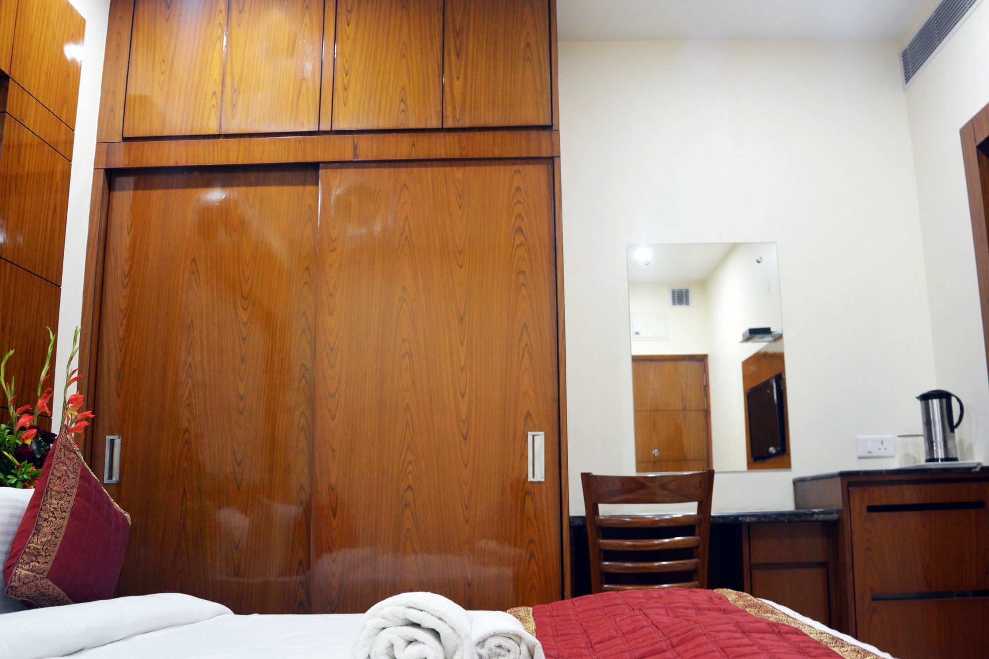 Hotel Trinity Corporate Udyog Vihar à Gurgaon Extérieur photo
