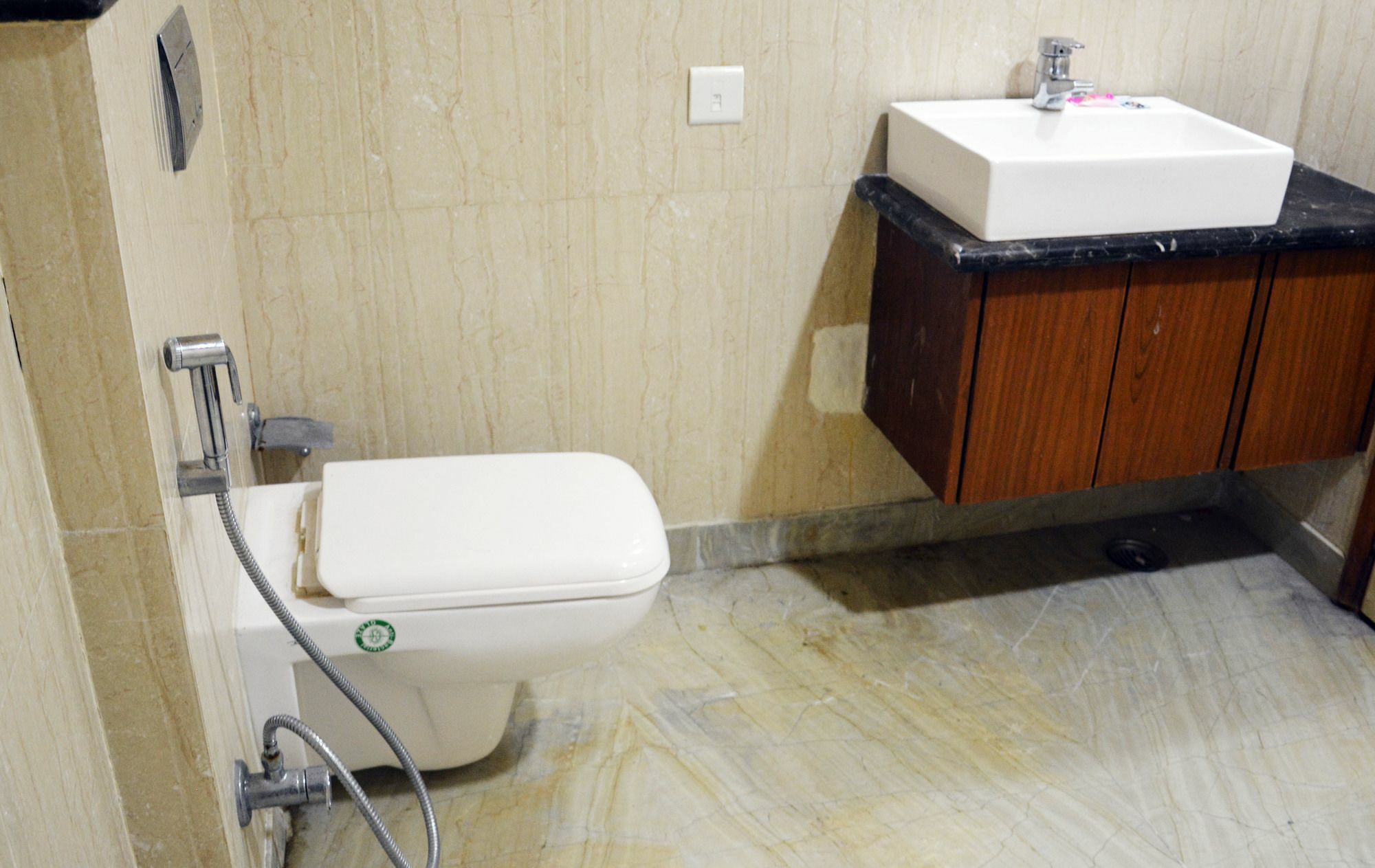 Hotel Trinity Corporate Udyog Vihar à Gurgaon Extérieur photo
