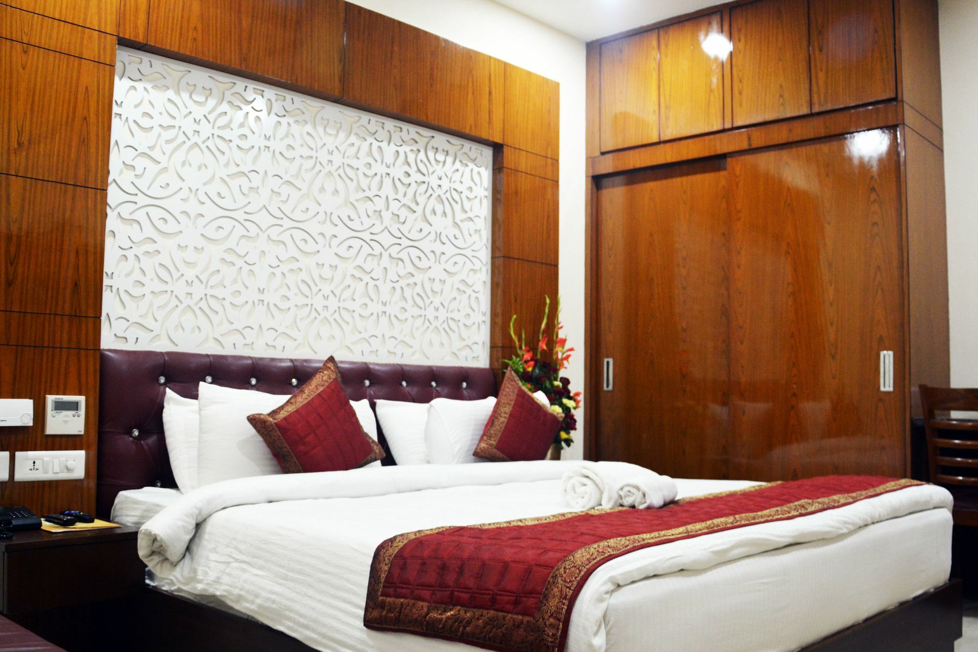 Hotel Trinity Corporate Udyog Vihar à Gurgaon Extérieur photo