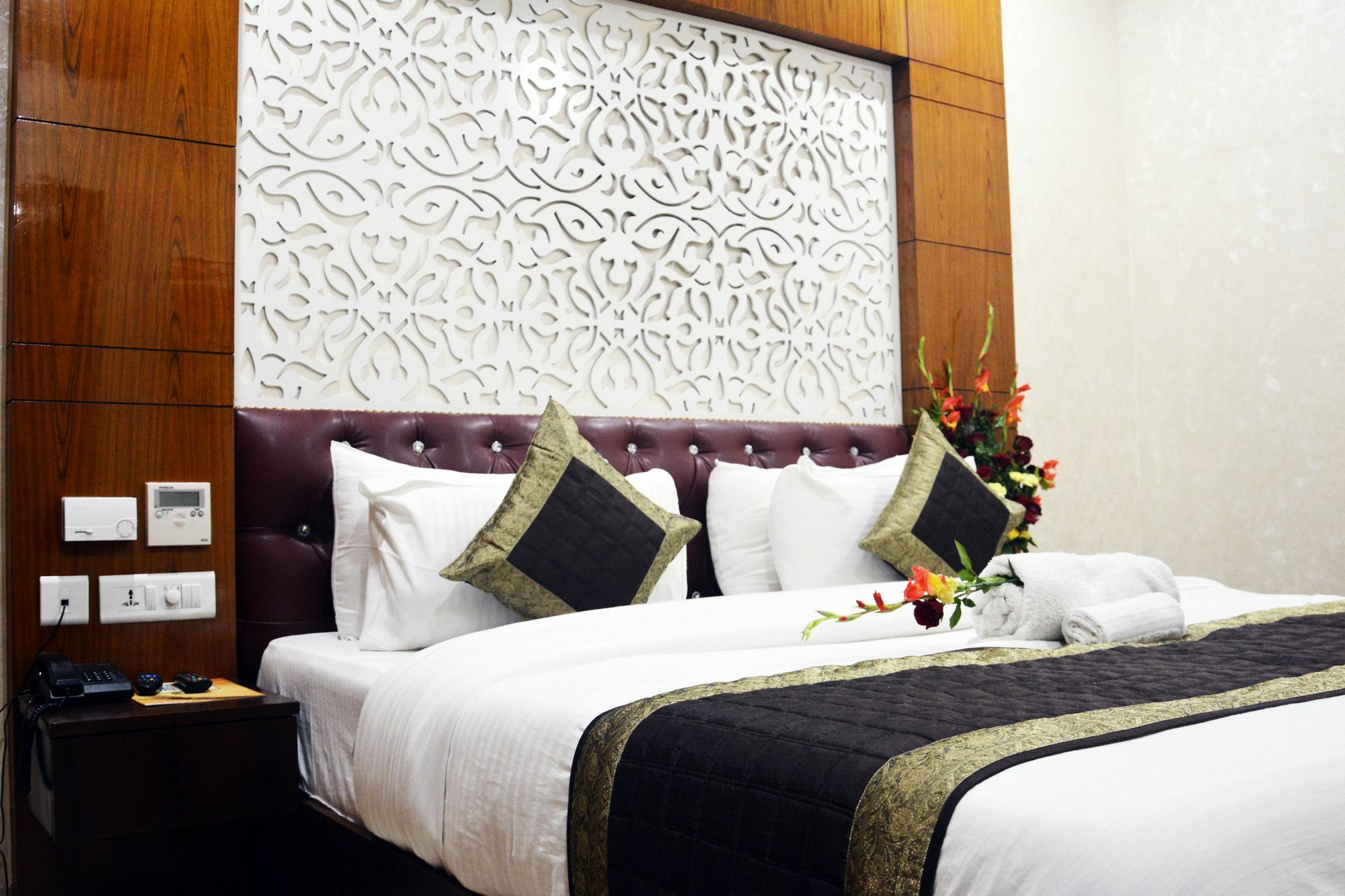 Hotel Trinity Corporate Udyog Vihar à Gurgaon Extérieur photo